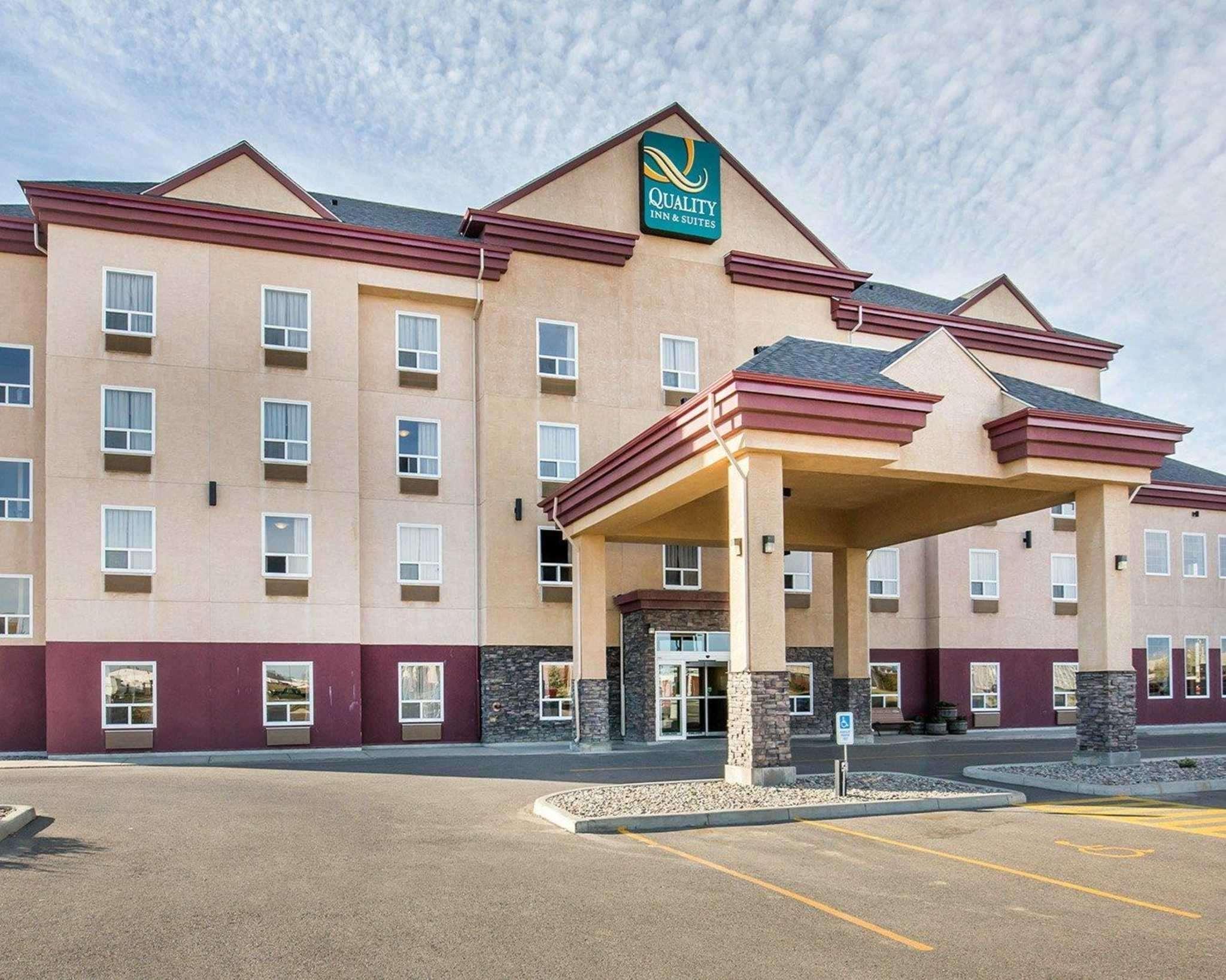 Quality Inn & Suites Lethbridge Exteriör bild