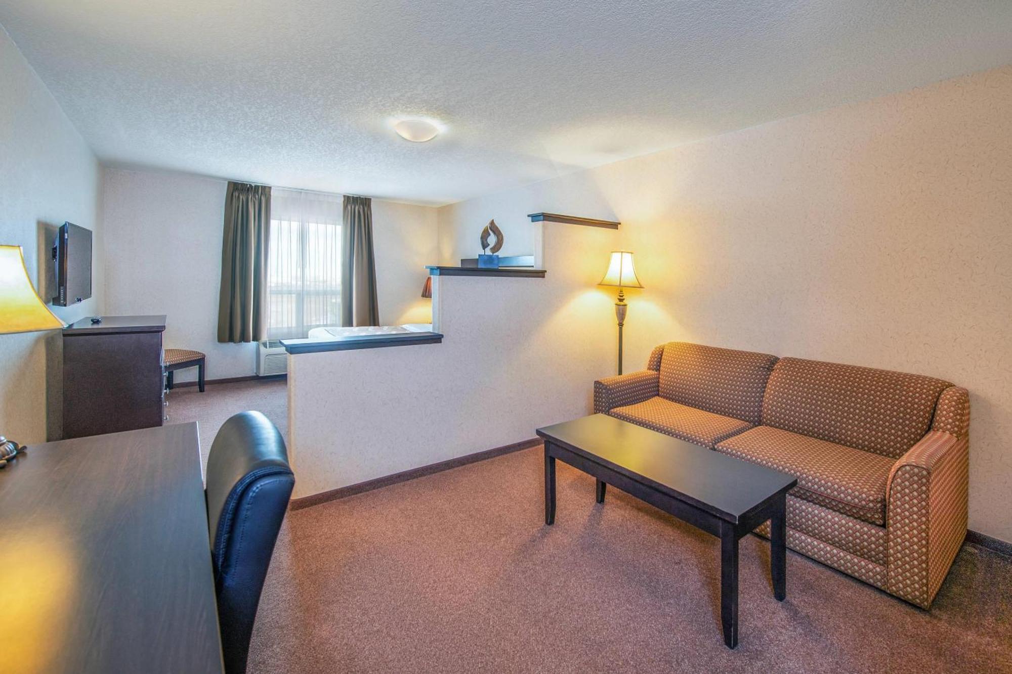 Quality Inn & Suites Lethbridge Exteriör bild