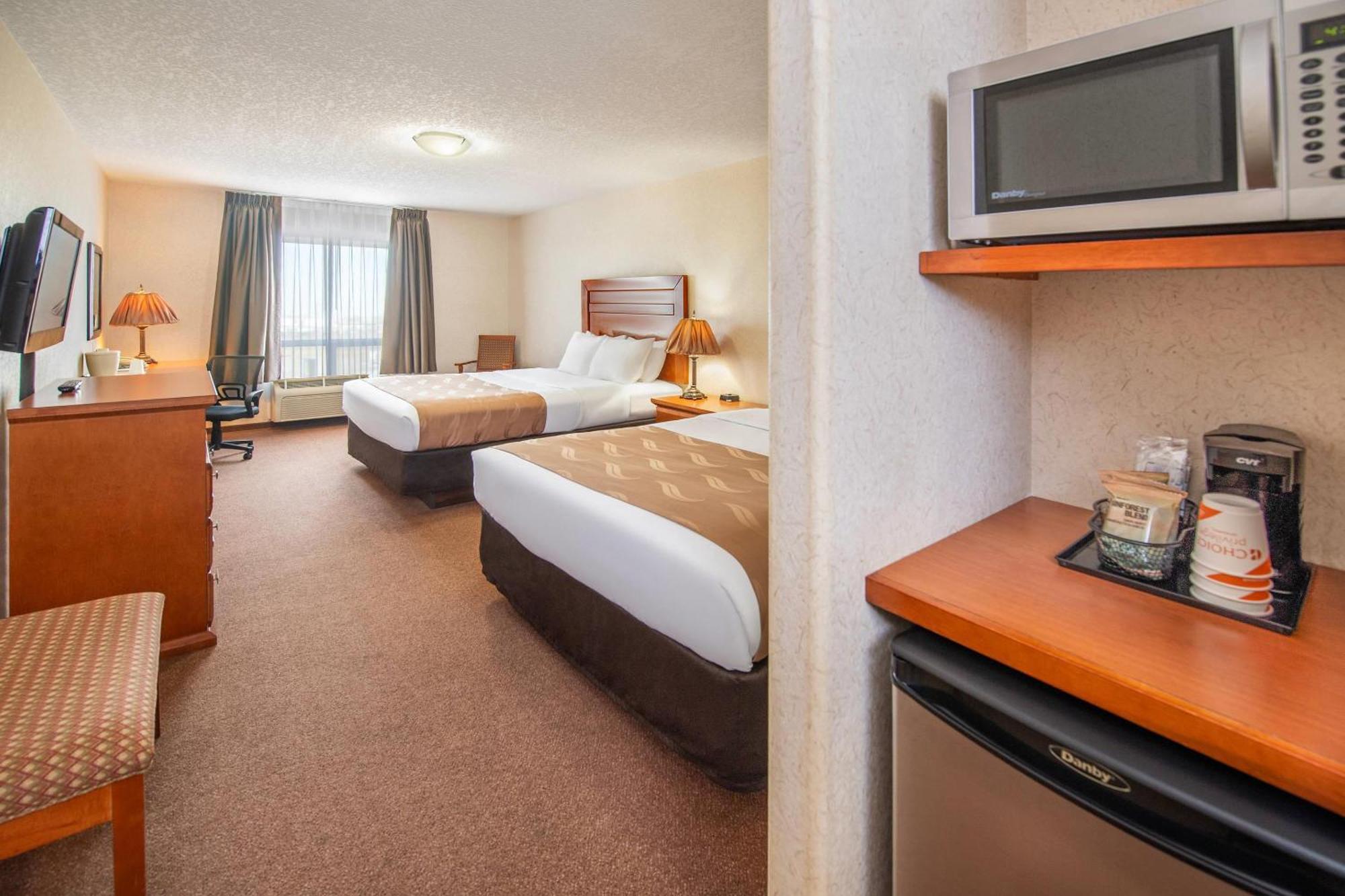 Quality Inn & Suites Lethbridge Exteriör bild