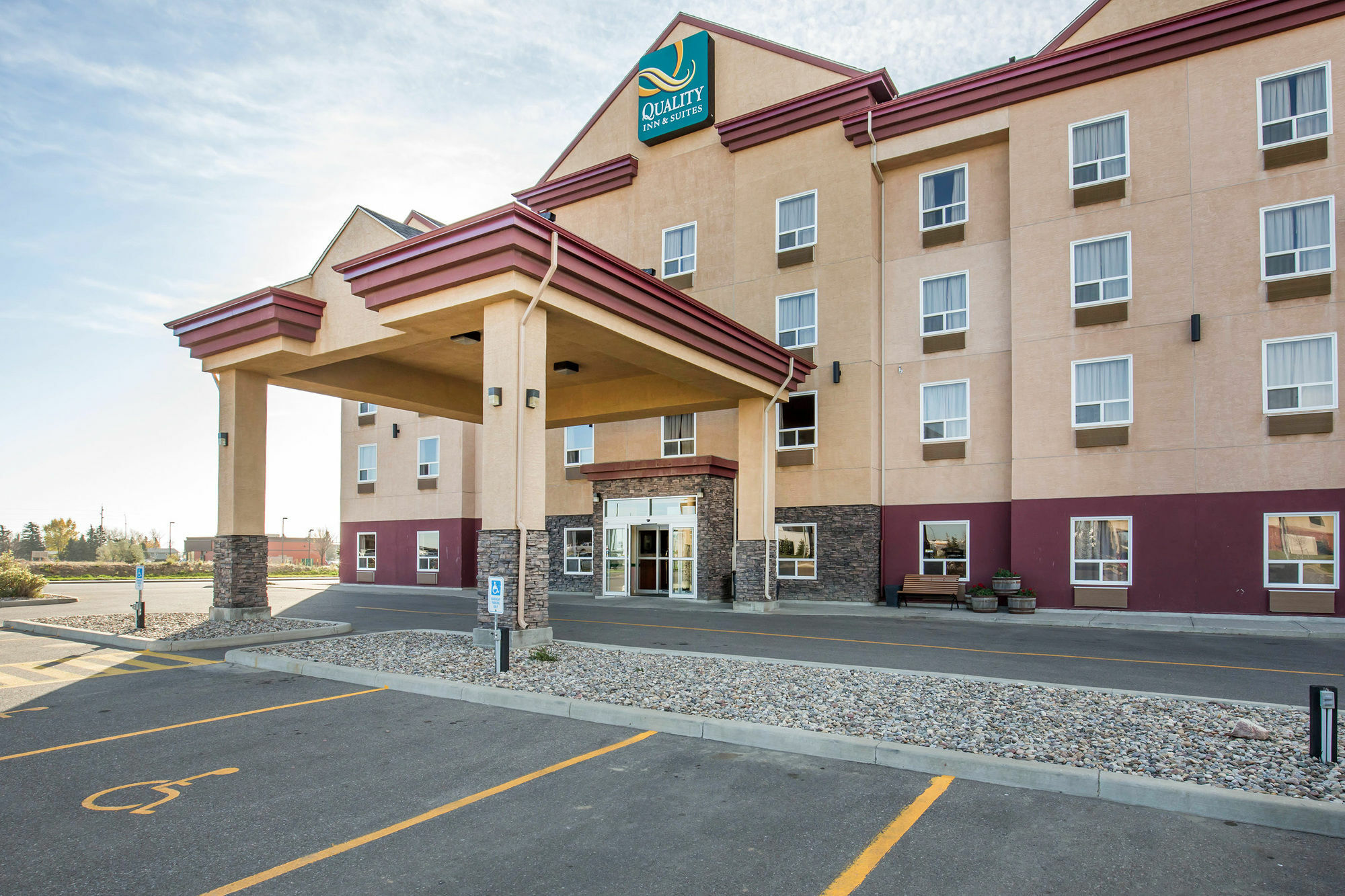 Quality Inn & Suites Lethbridge Exteriör bild